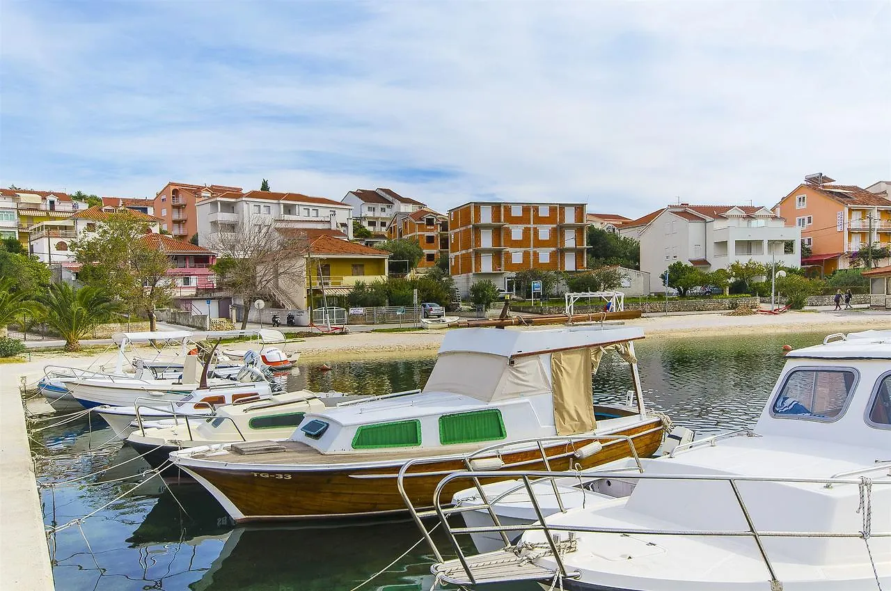 Apartments Karlo Trogir