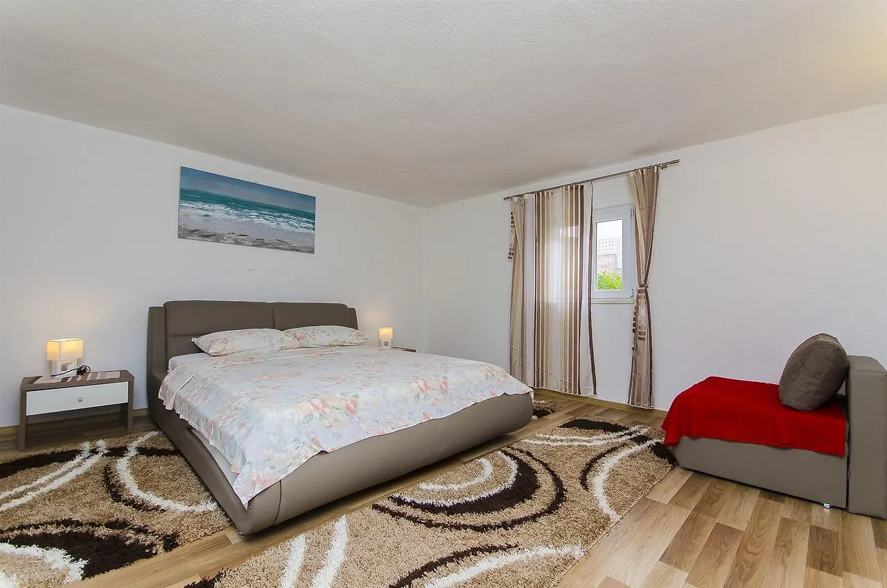 Apartments Karlo Trogir