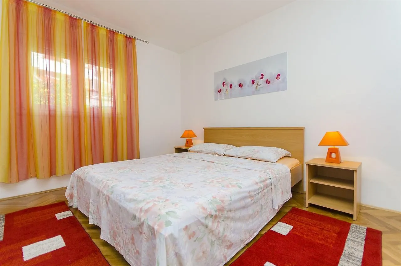 Apartments Karlo Trogir