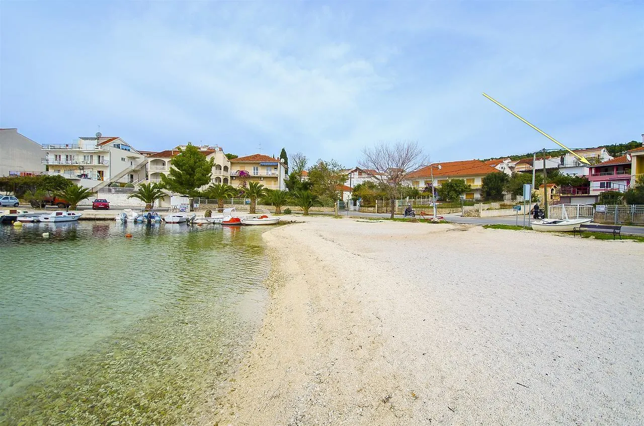 Apartments Karlo Trogir