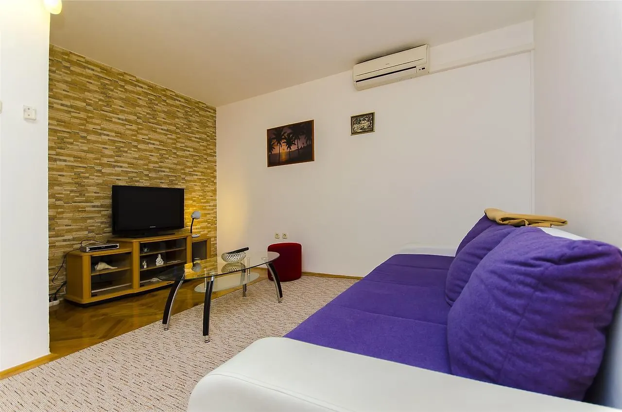 Apartments Karlo Trogir