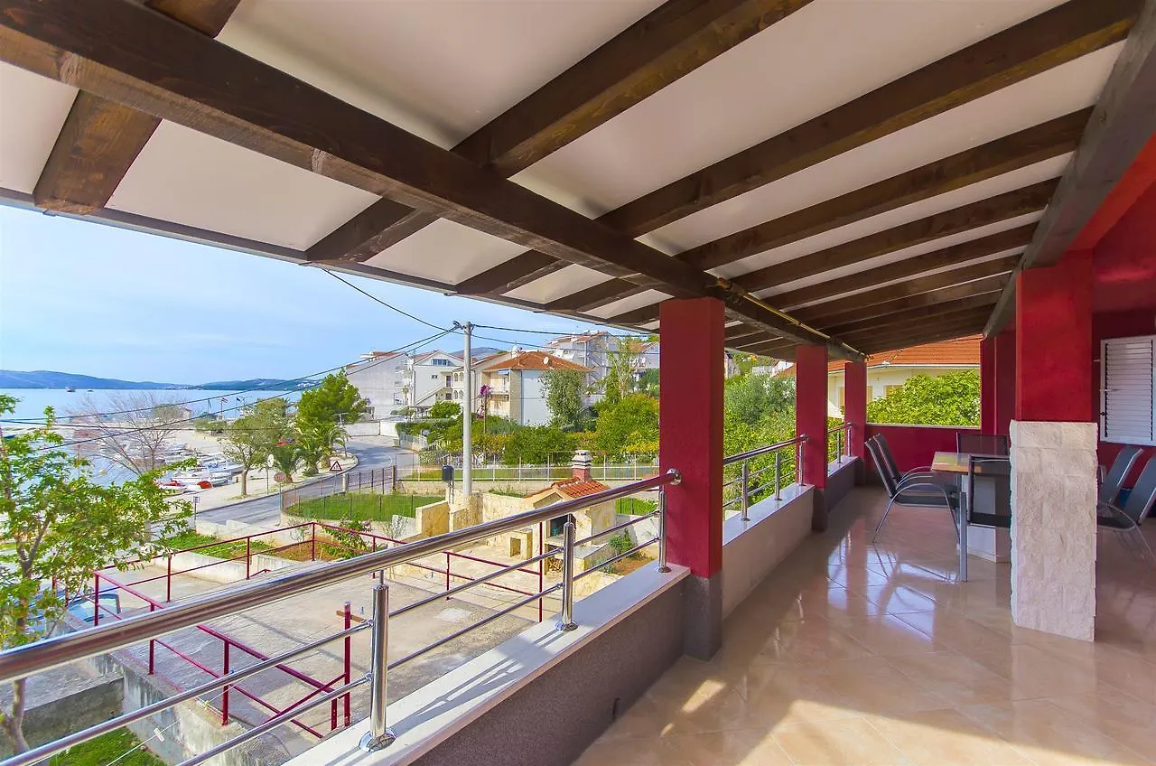 Apartments Karlo Trogir