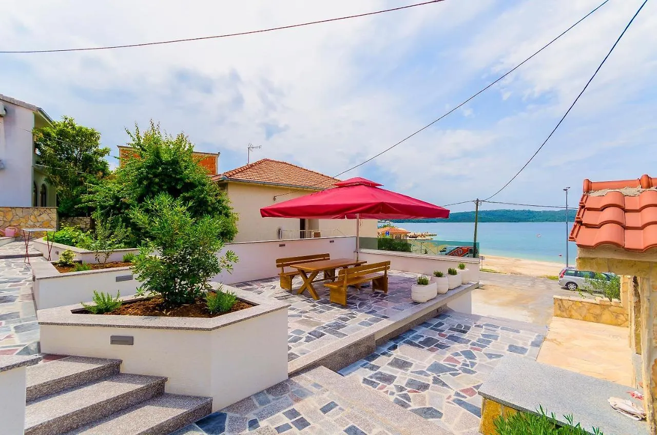 Apartments Karlo Trogir