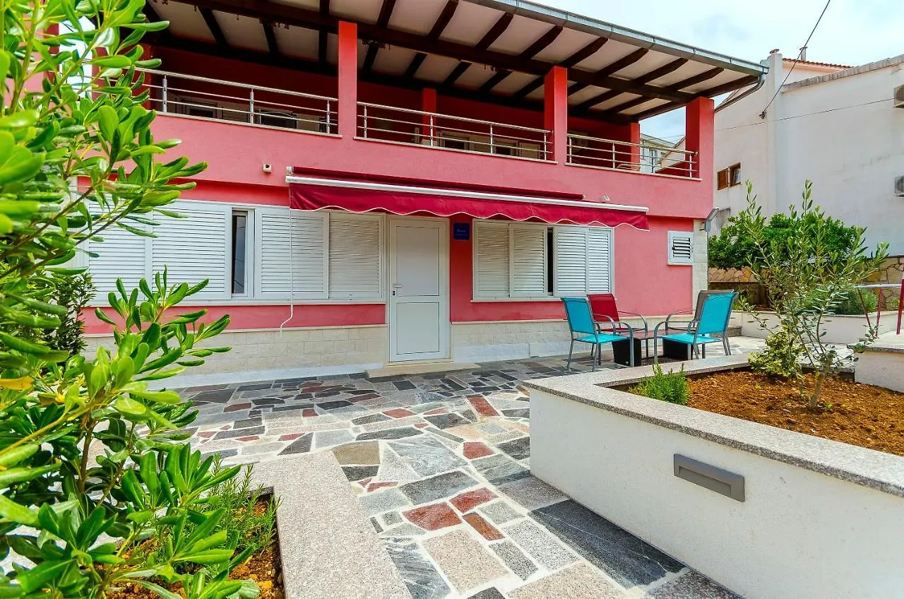 Apartments Karlo Trogir