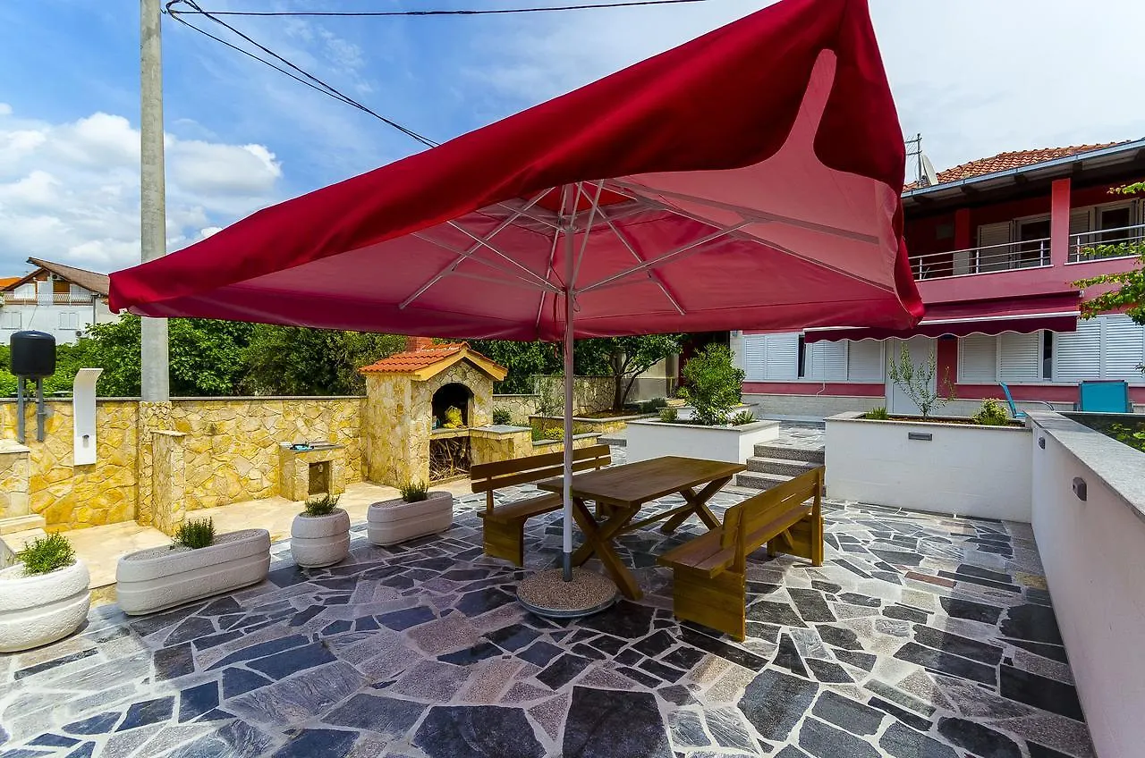 Apartments Karlo Trogir